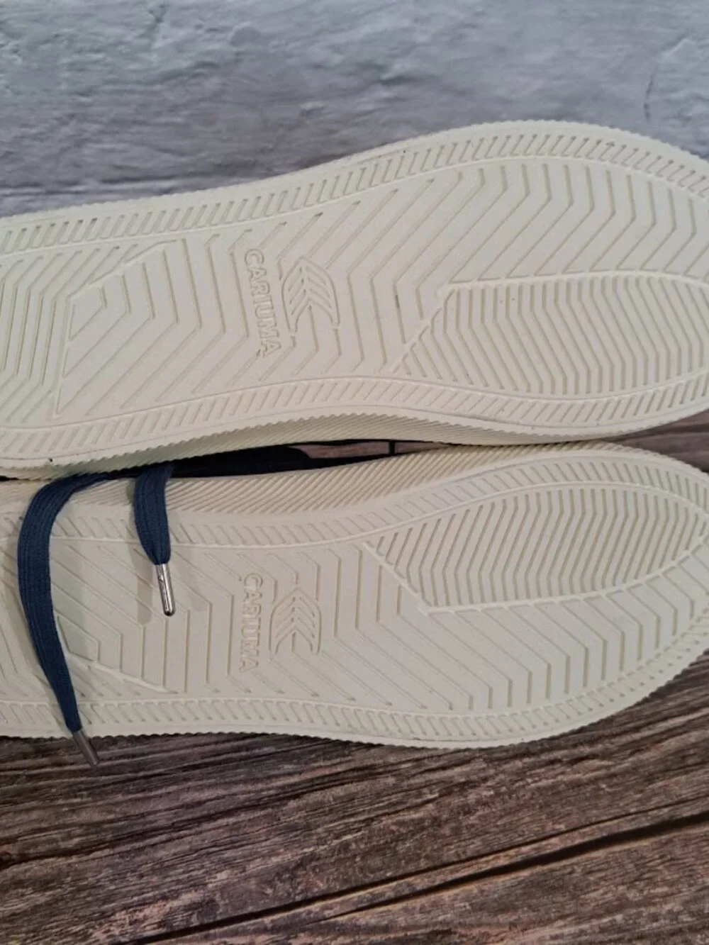 Mens' Cariuma OCA Low Navy Canvas sneakers‎ mens 10.5 cotton canvas cork insole